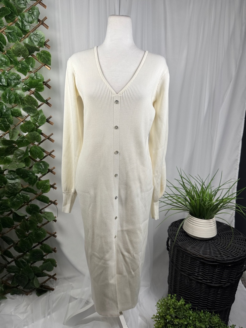 Missguided Cream Long Sleeve Button-Front Ribbed Maxi Dress